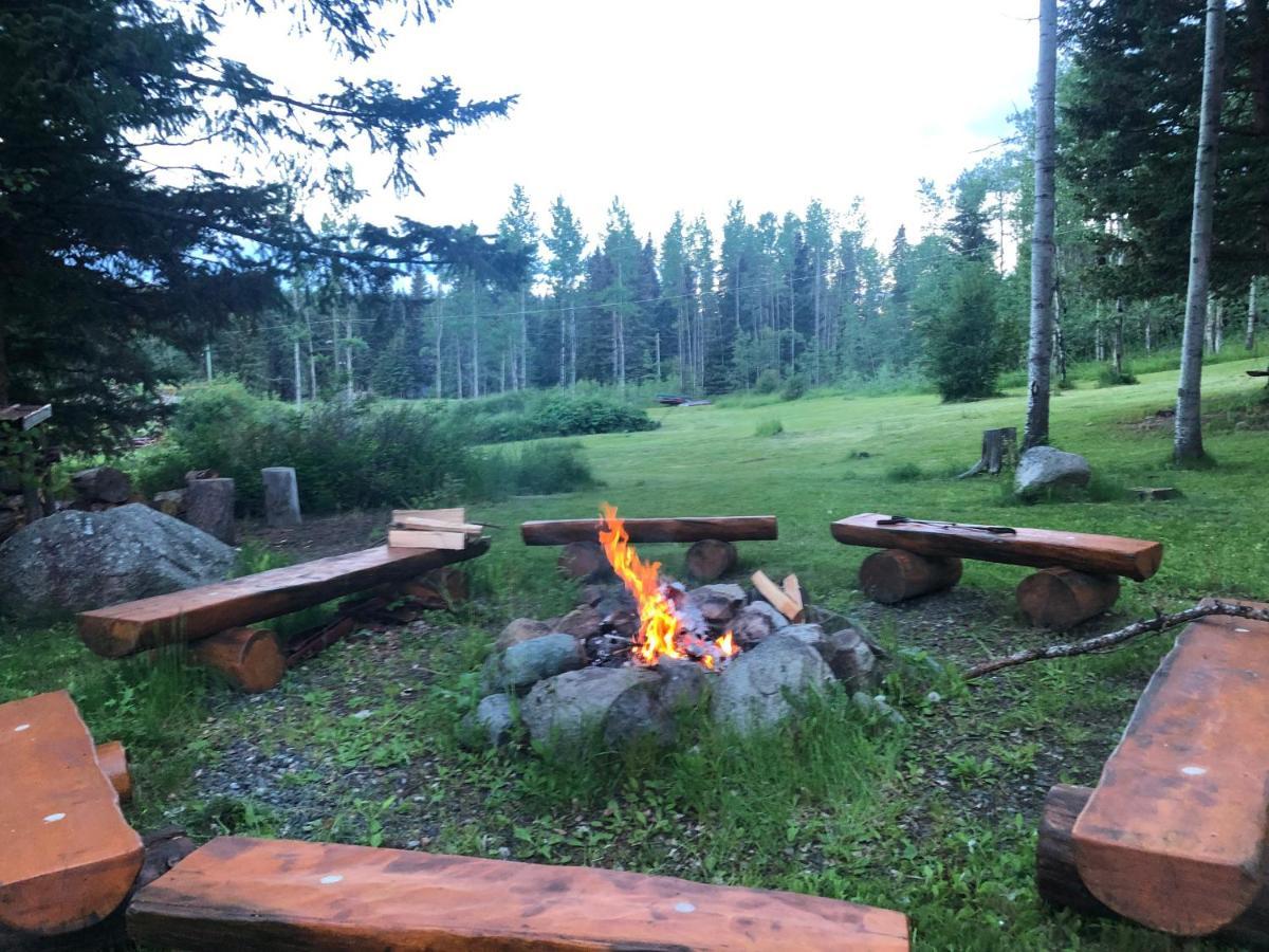 Beaver Guest Ranch Bridge Lake Exterior photo