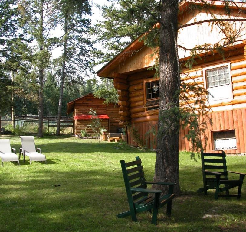 Beaver Guest Ranch Bridge Lake Exterior photo